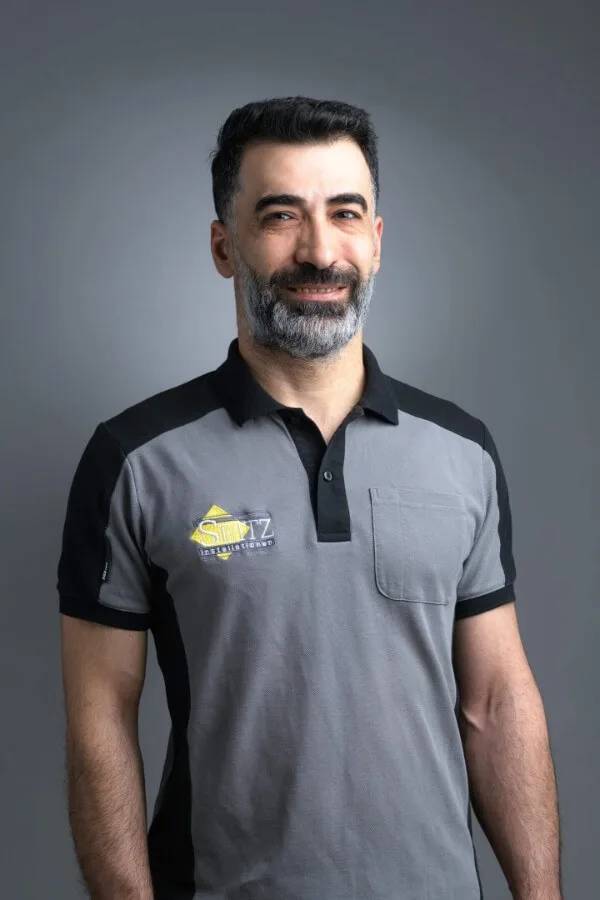 Haji Siyamond, Helfer